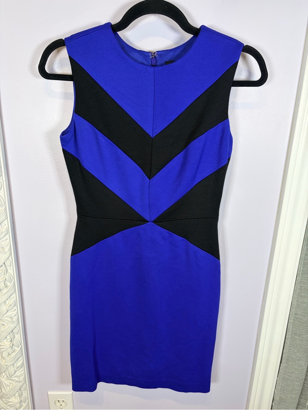 Cynthia Steffe Chic Bodycon Royal Blue and Black Chevron Sheath Dress 0